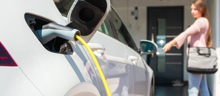 The Pros & Cons of Bundling Home Charging Stations with EV Insurance