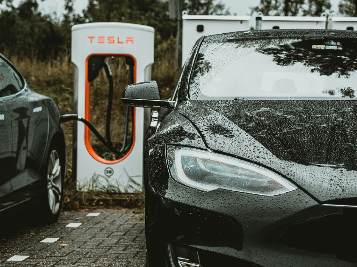 Explore the ChargeHub App: A Must-Have for EV Owners