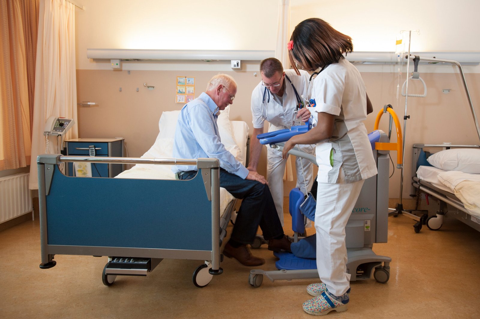 New Year, New Goals: The Benefits of a Safe Patient Handling Program